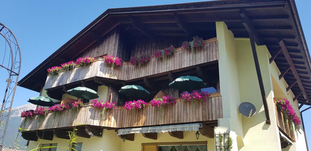 הרוואלד Gaestehaus Schoeneweiss מראה חיצוני תמונה
